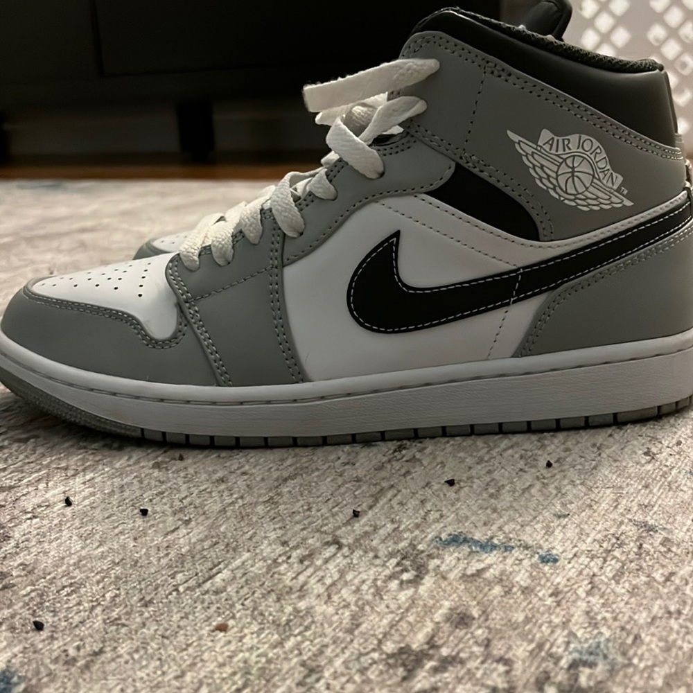 These are worn but in great shape. They are slightly creased but can barley tell